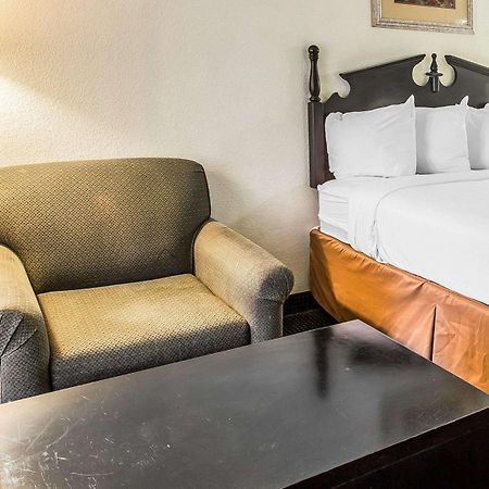 Quality Inn & Suites Conference Center Statesboro Historic District Dış mekan fotoğraf