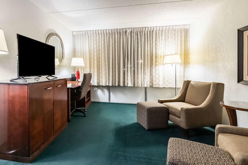 Quality Inn & Suites Conference Center Statesboro Historic District Dış mekan fotoğraf