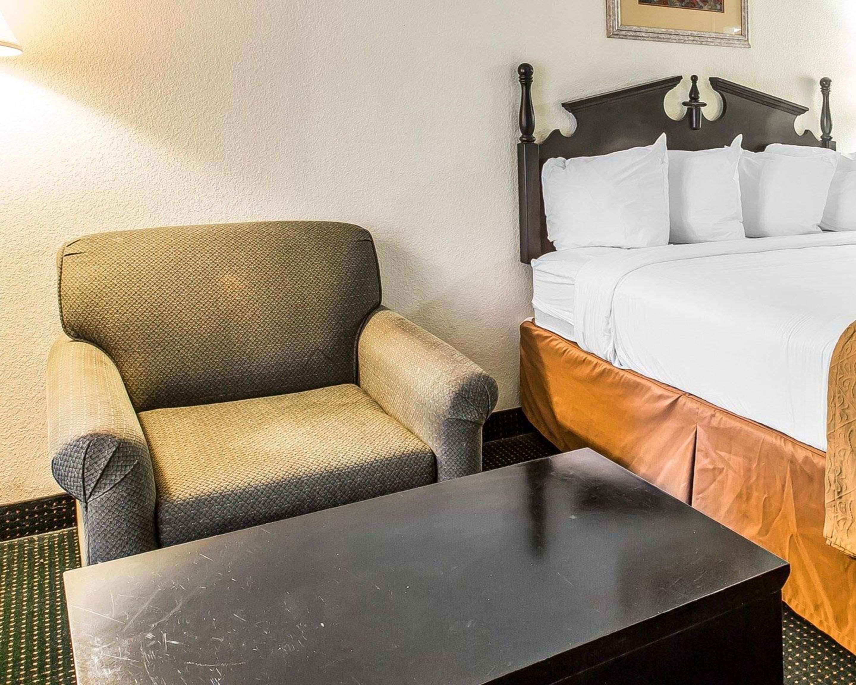 Quality Inn & Suites Conference Center Statesboro Historic District Dış mekan fotoğraf