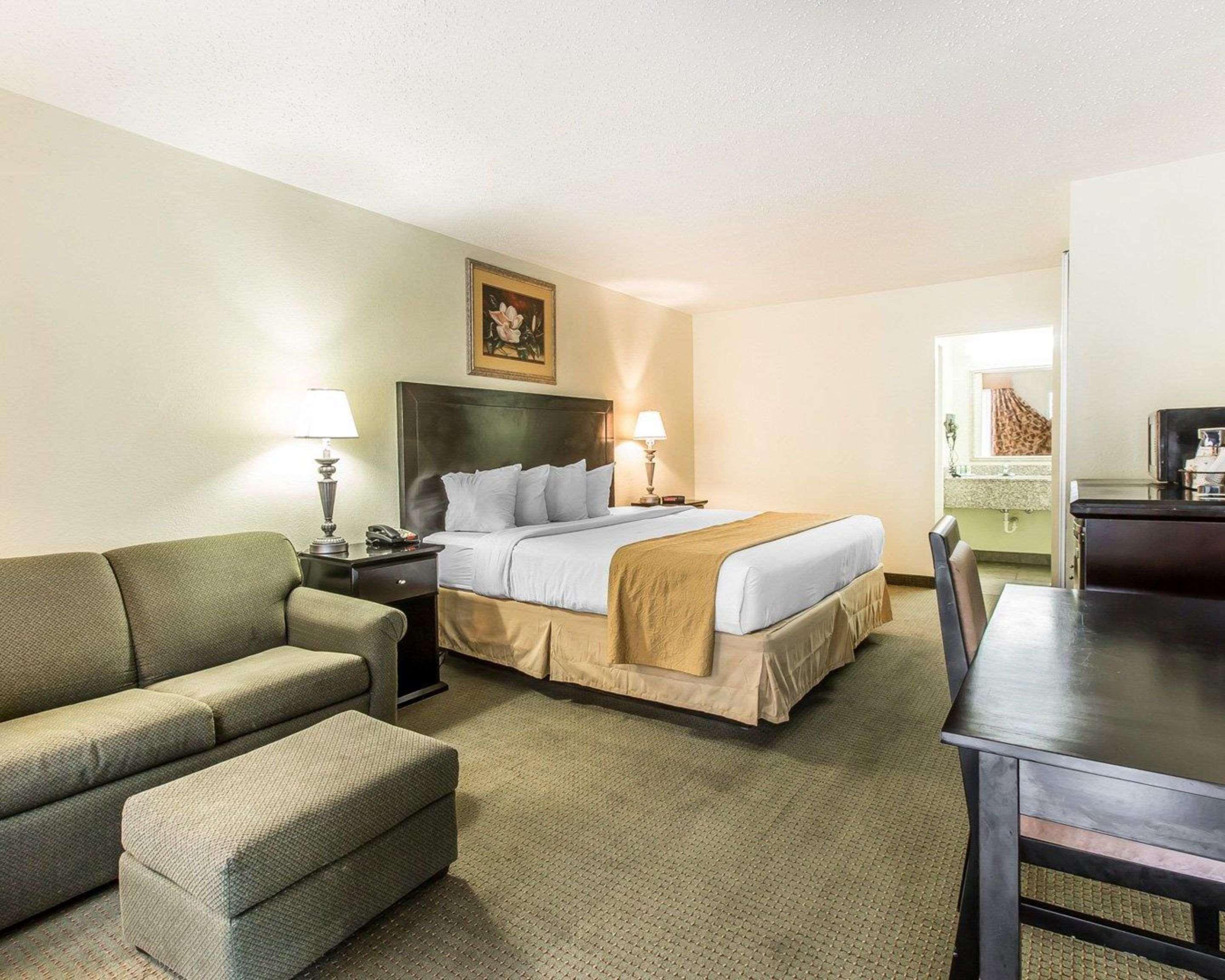 Quality Inn & Suites Conference Center Statesboro Historic District Dış mekan fotoğraf