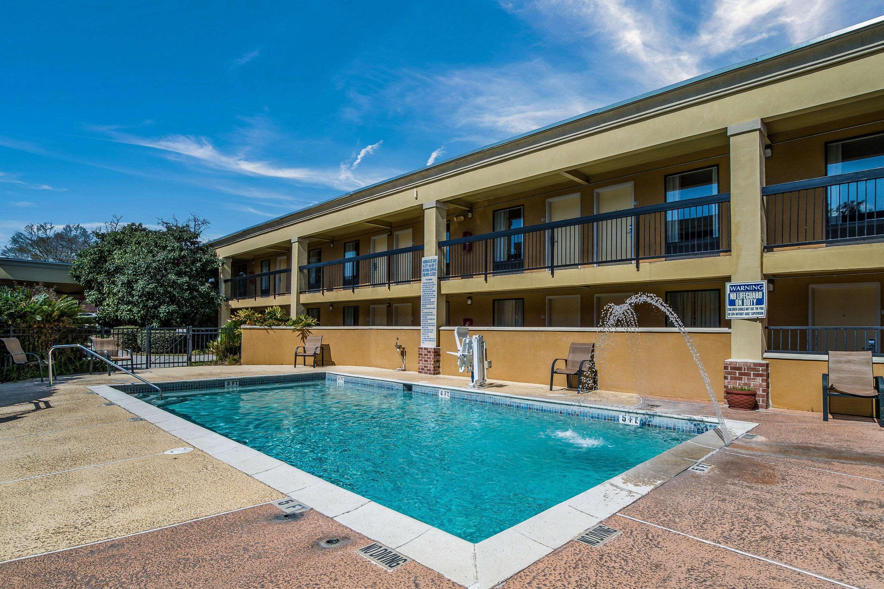 Quality Inn & Suites Conference Center Statesboro Historic District Dış mekan fotoğraf