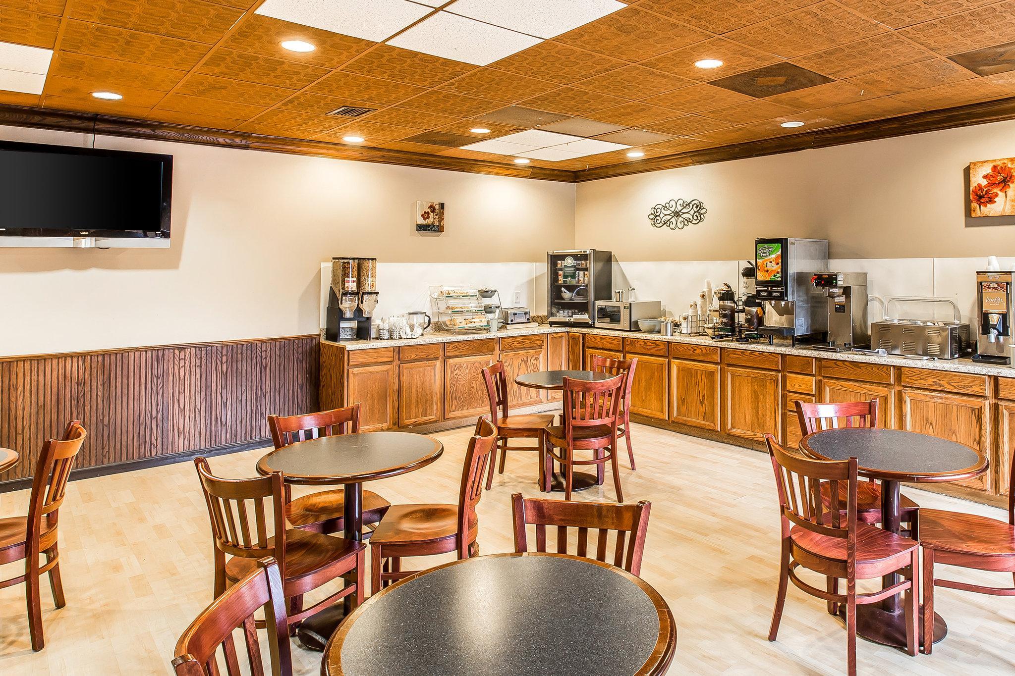 Quality Inn & Suites Conference Center Statesboro Historic District Dış mekan fotoğraf